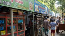 Soroti Daya Saing PKL, Wali Kota Bandung Dorong Sertifikasi Halal dan Kebersihan Pangan